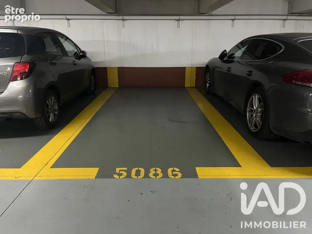 Photo 1 - Parking à PARIS-14E
