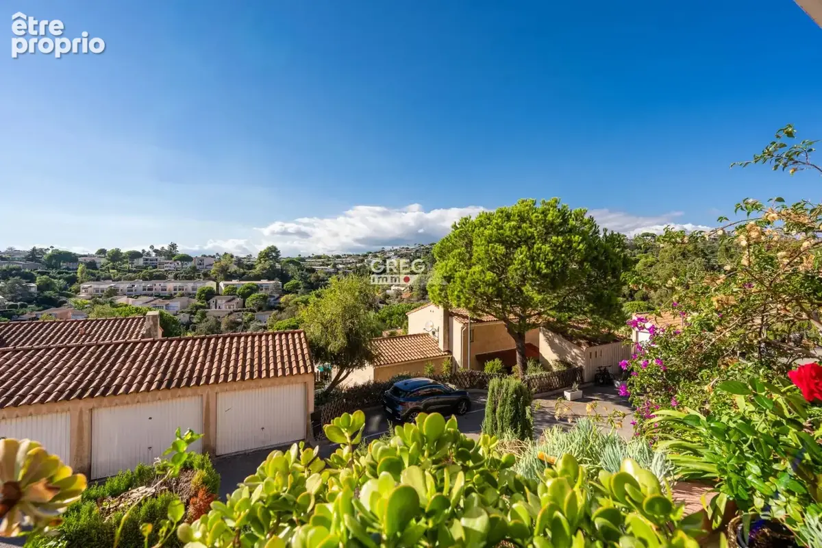 À vendre   Superbe 2 pièces rénové au calme, proche du Parc - photo 4