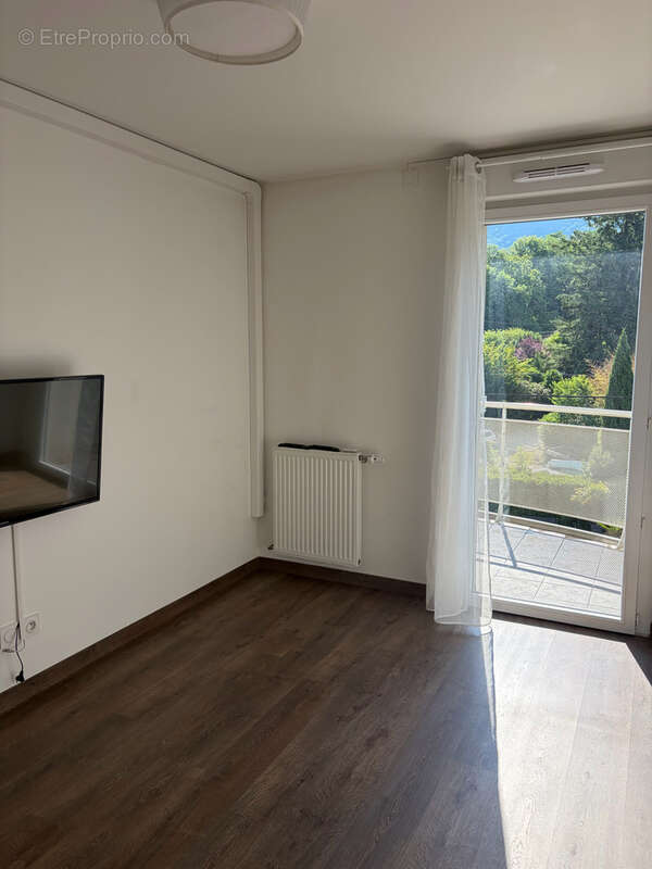 Appartement à VIZILLE