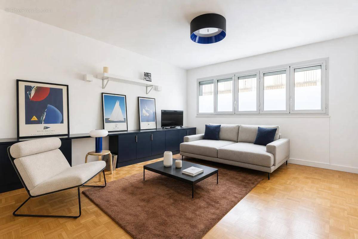 Appartement à PARIS-15E