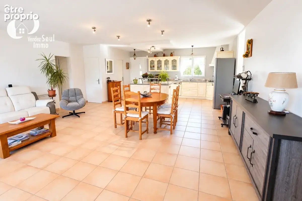Villeneuve-de-Berg - Maison plain-pied - 99m2 - 4 Pièces - 1202m2 - photo 8