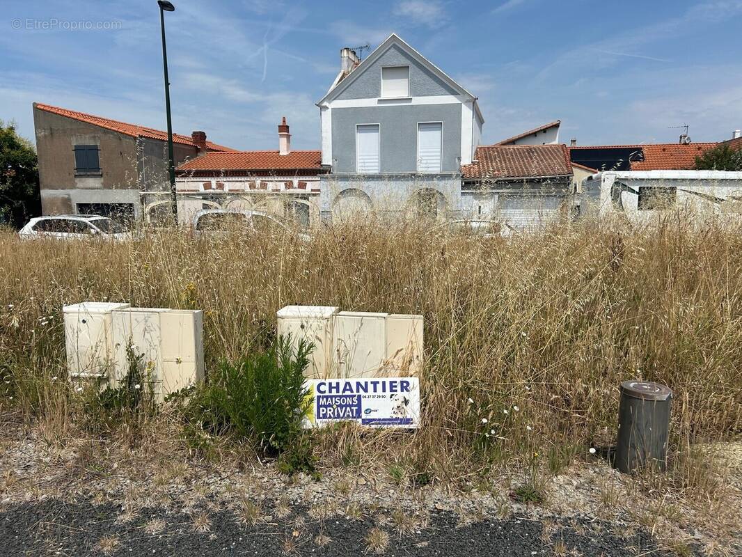Terrain à LA CHAPELLE-HEULIN