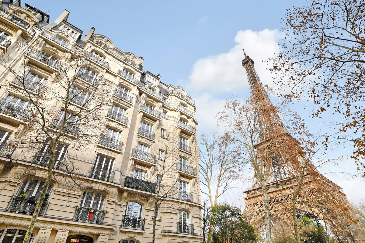 Appartement à PARIS-7E
