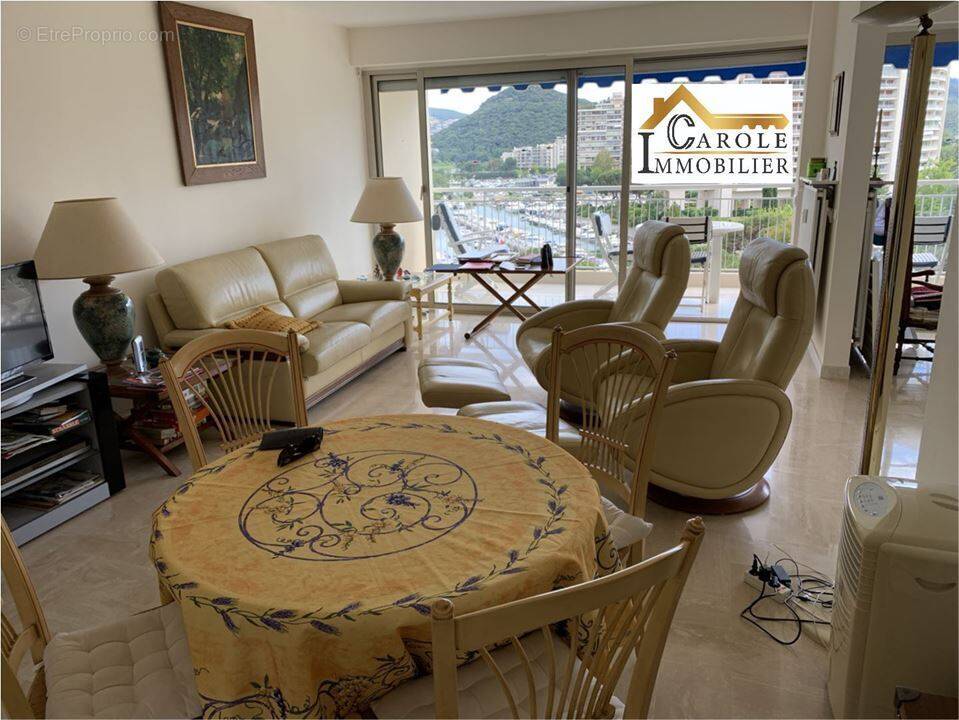 Appartement à MANDELIEU-LA-NAPOULE