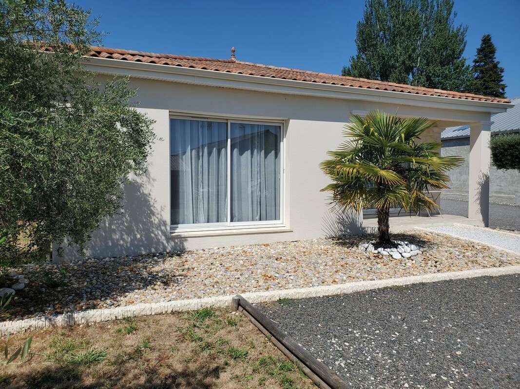 Maison à GOND-PONTOUVRE