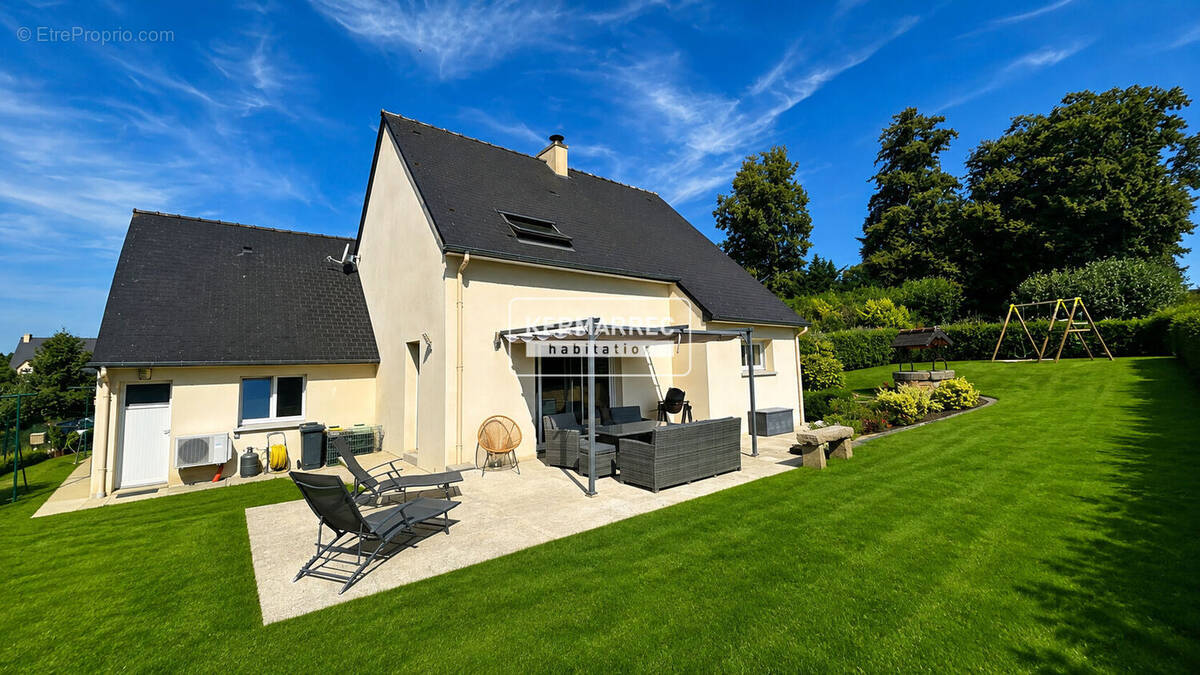 Maison à LA CHAPELLE-ERBREE