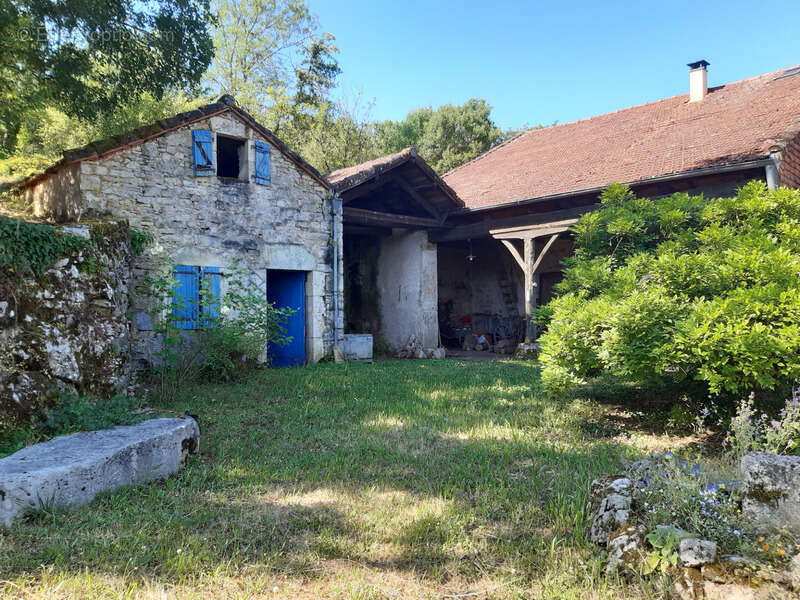 Propriete à vendre, lot de 3 maisons - photo 8