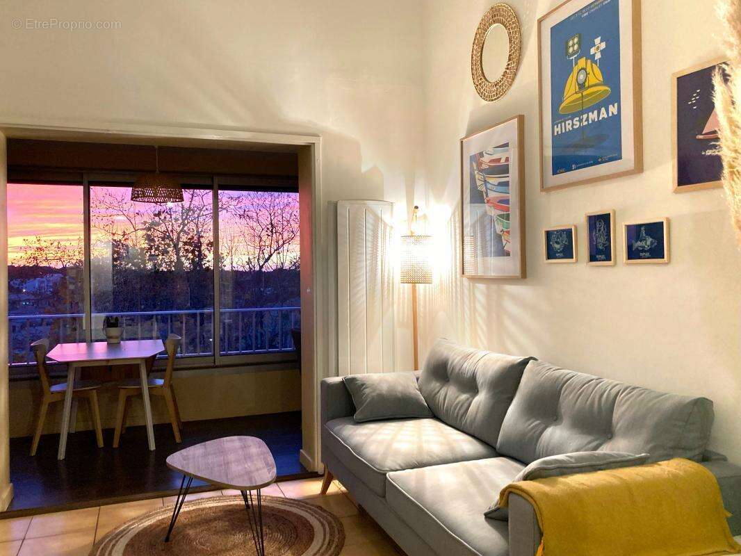 Appartement à SIX-FOURS-LES-PLAGES