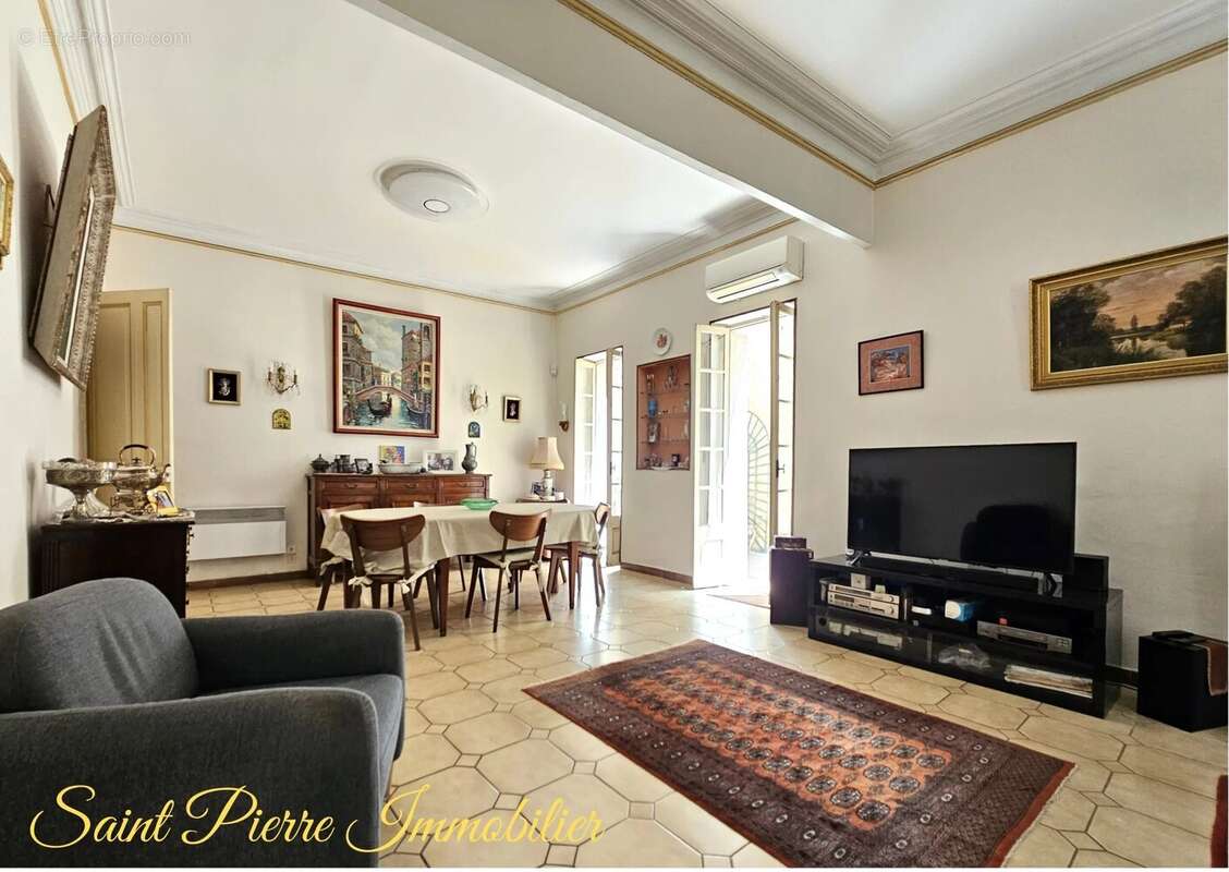 Superbe maison de maître à Saint mitre les remparts - photo 2