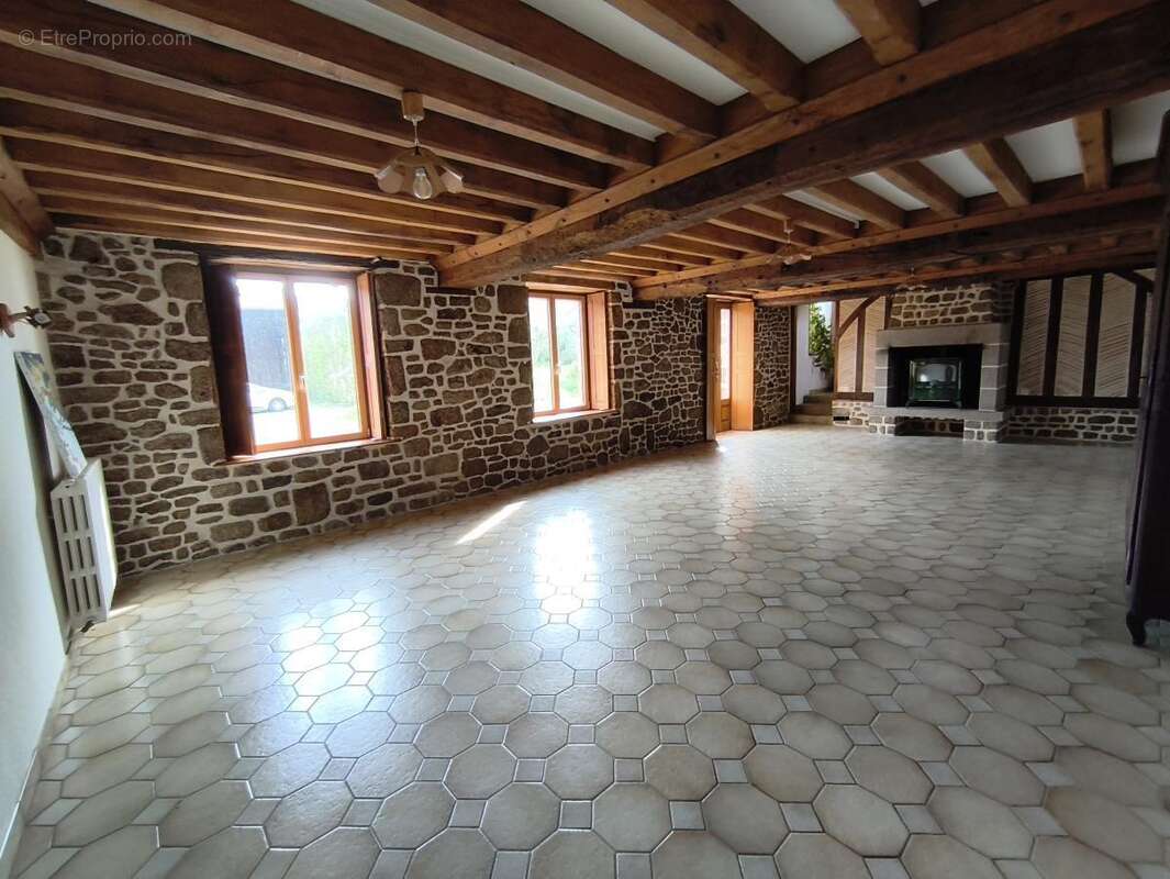 Maison 173 m² à Passais  - photo 2