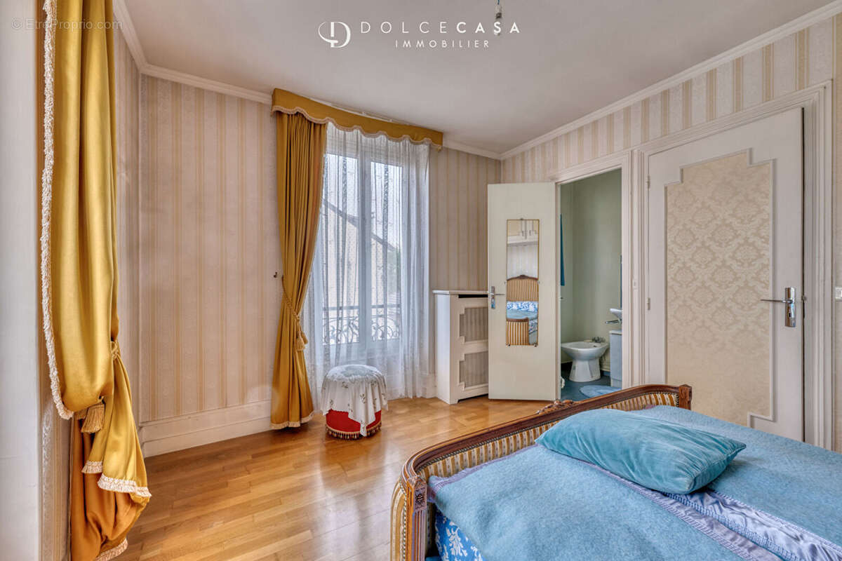 Maison à LE PERREUX-SUR-MARNE