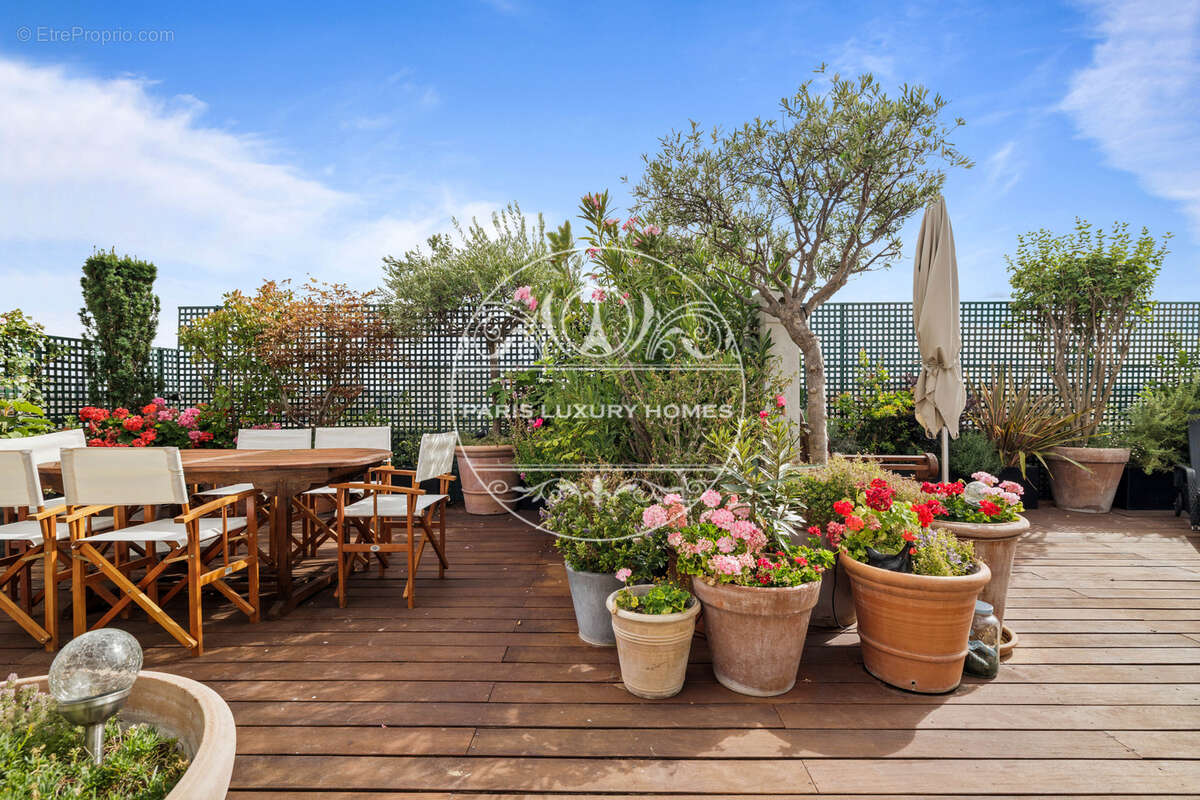 Exceptionnel penthouse avec terrasse à Paris 16ème ! - photo 6
