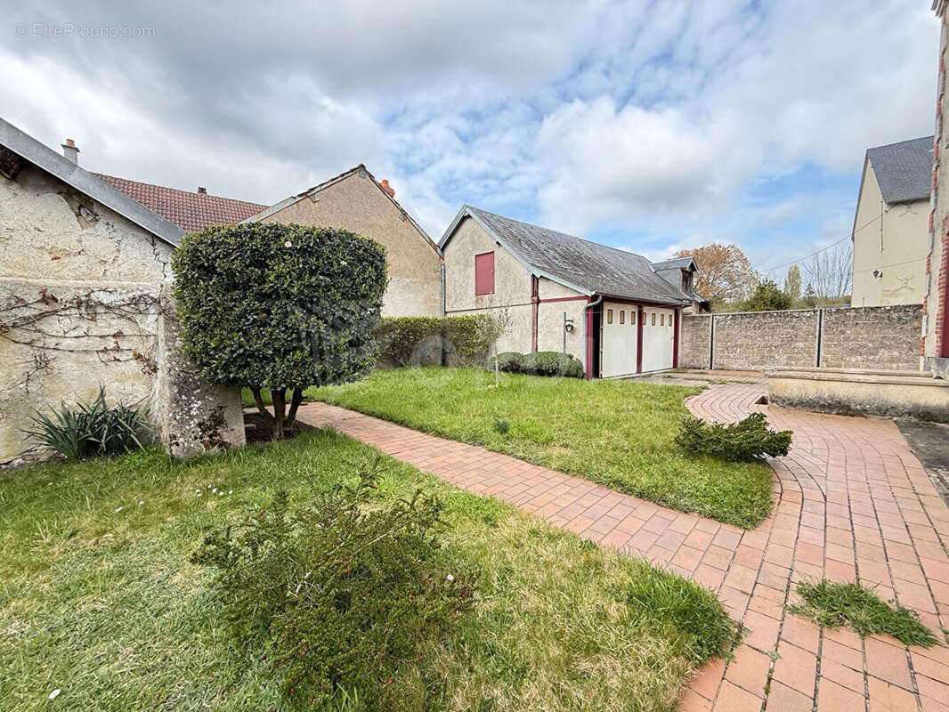 Maison à PIERREFITTE-ES-BOIS