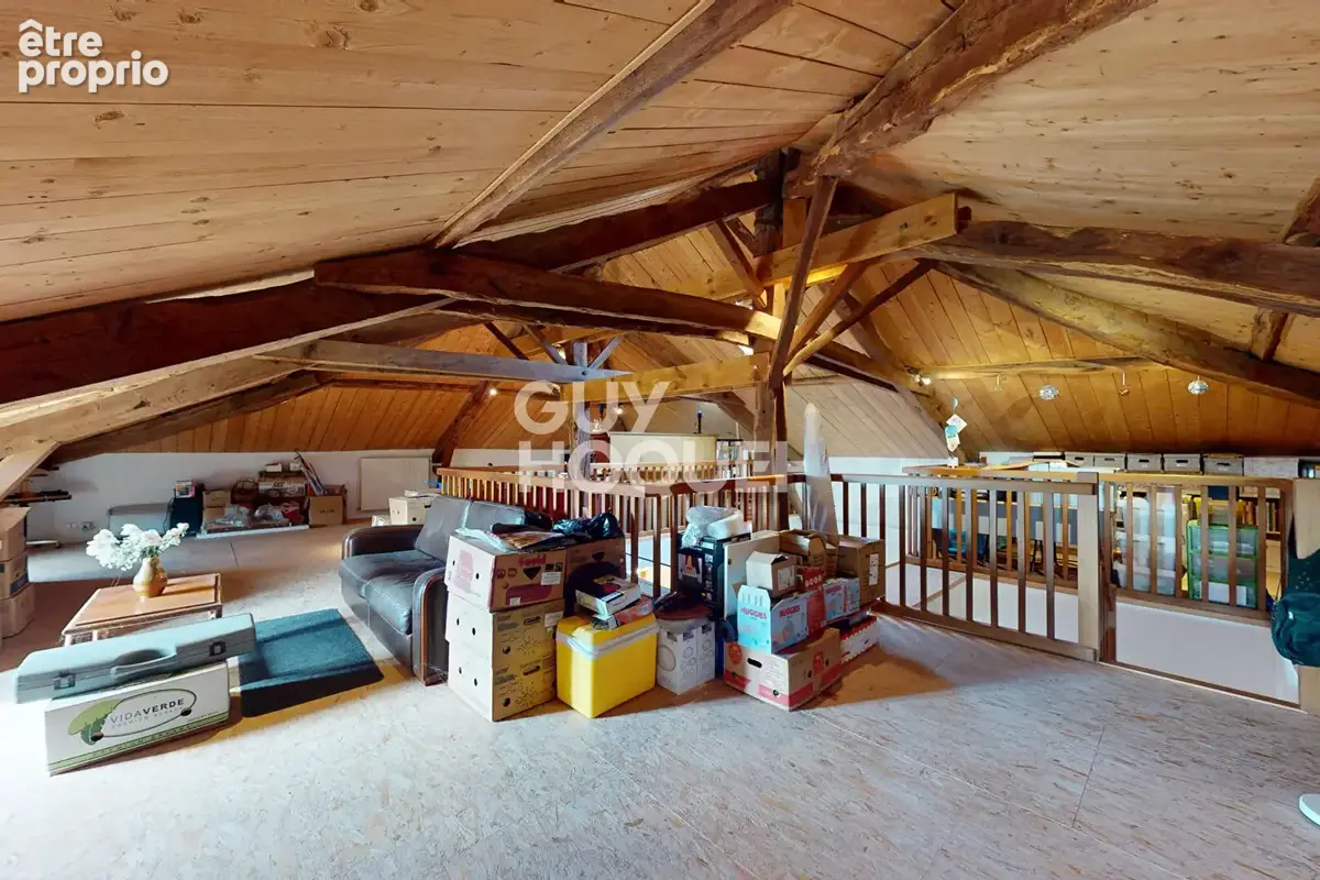 Propriété de charme en pierres apparentes de 273 m² avec dépendances et vue dominante - photo 16