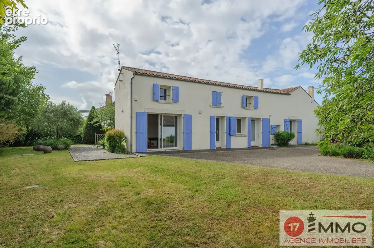 Photo Maison à Chatelaillon-Plage au prix de 849 750€