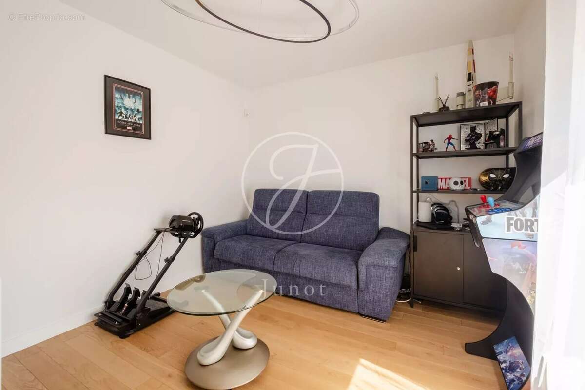 Maison à NEUILLY-SUR-SEINE