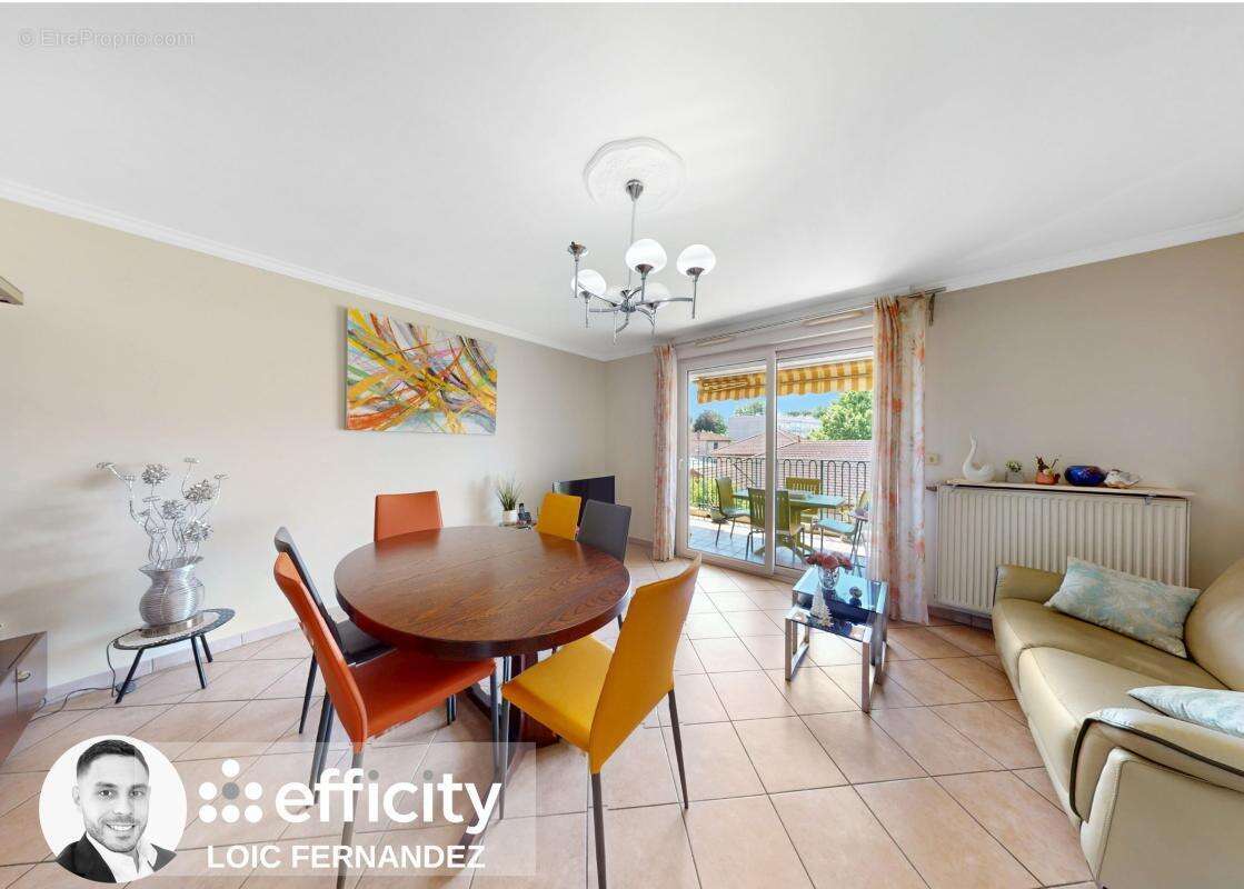 Appartement à NEUVILLE-SUR-SAONE