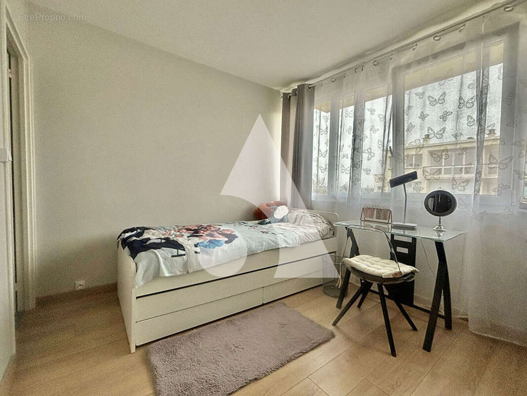 Appartement à MENNECY