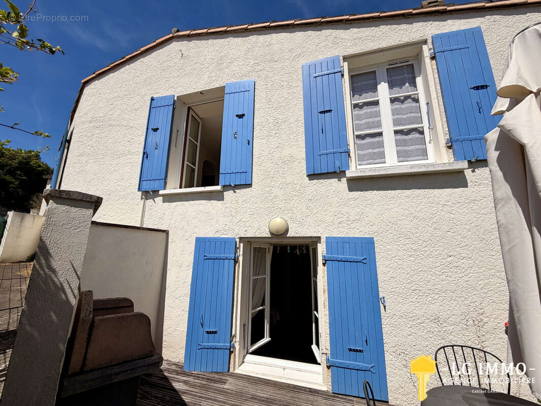 Maison à MORTAGNE-SUR-GIRONDE