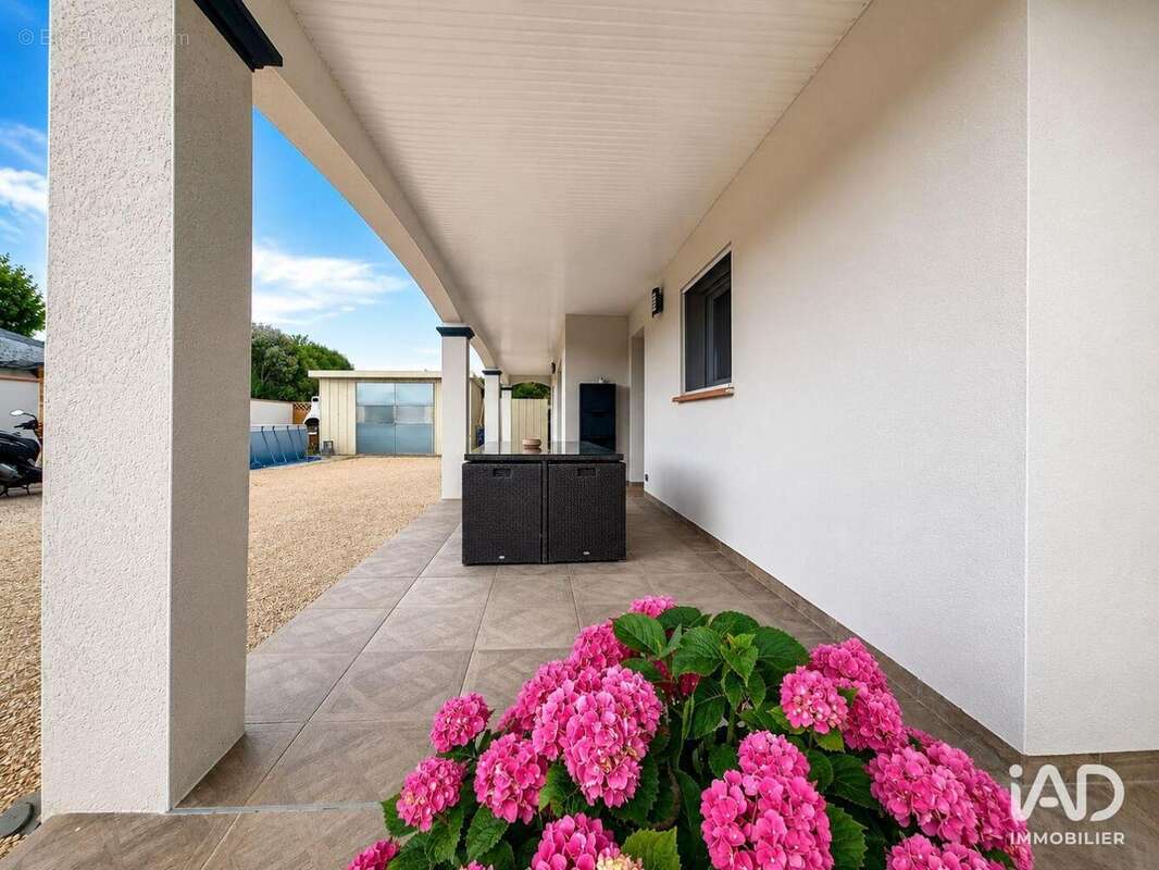 Maison 169 m² à Orgueil  - photo 6