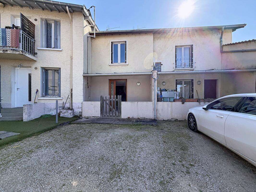 Appartement à TERNAY