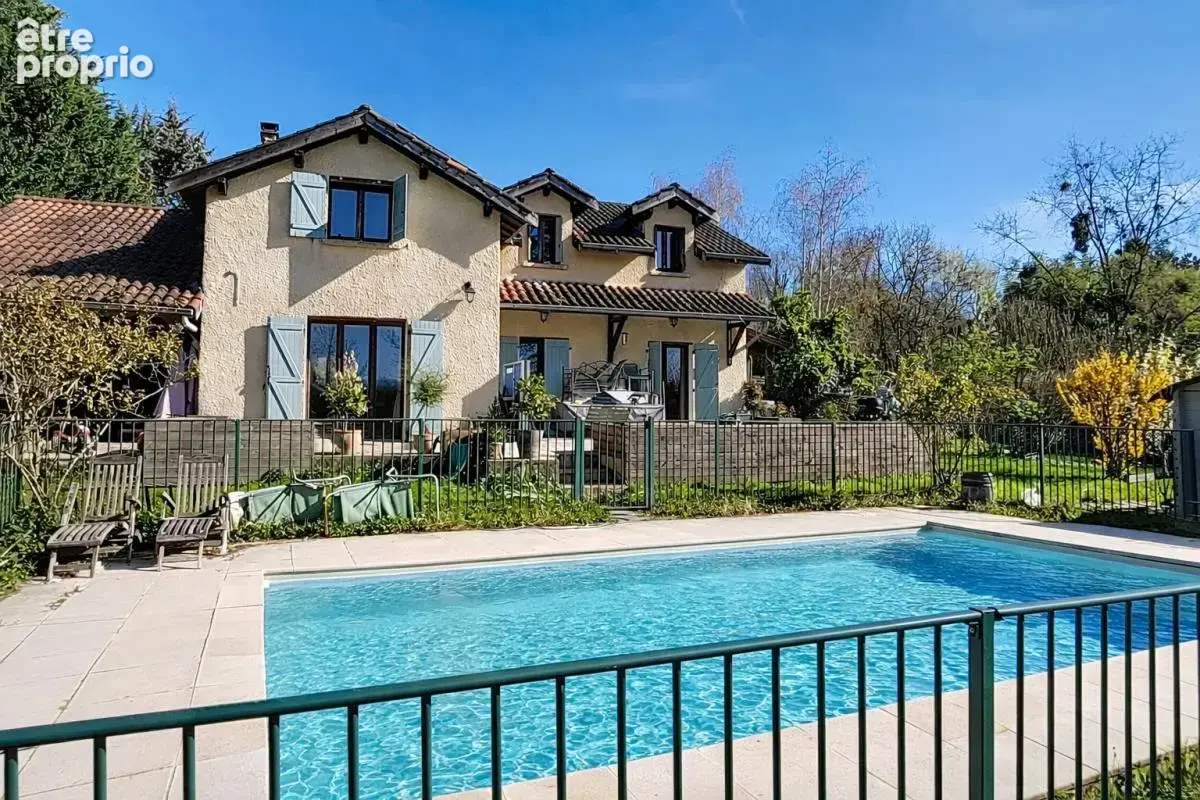 Maison à MOGNENEINS