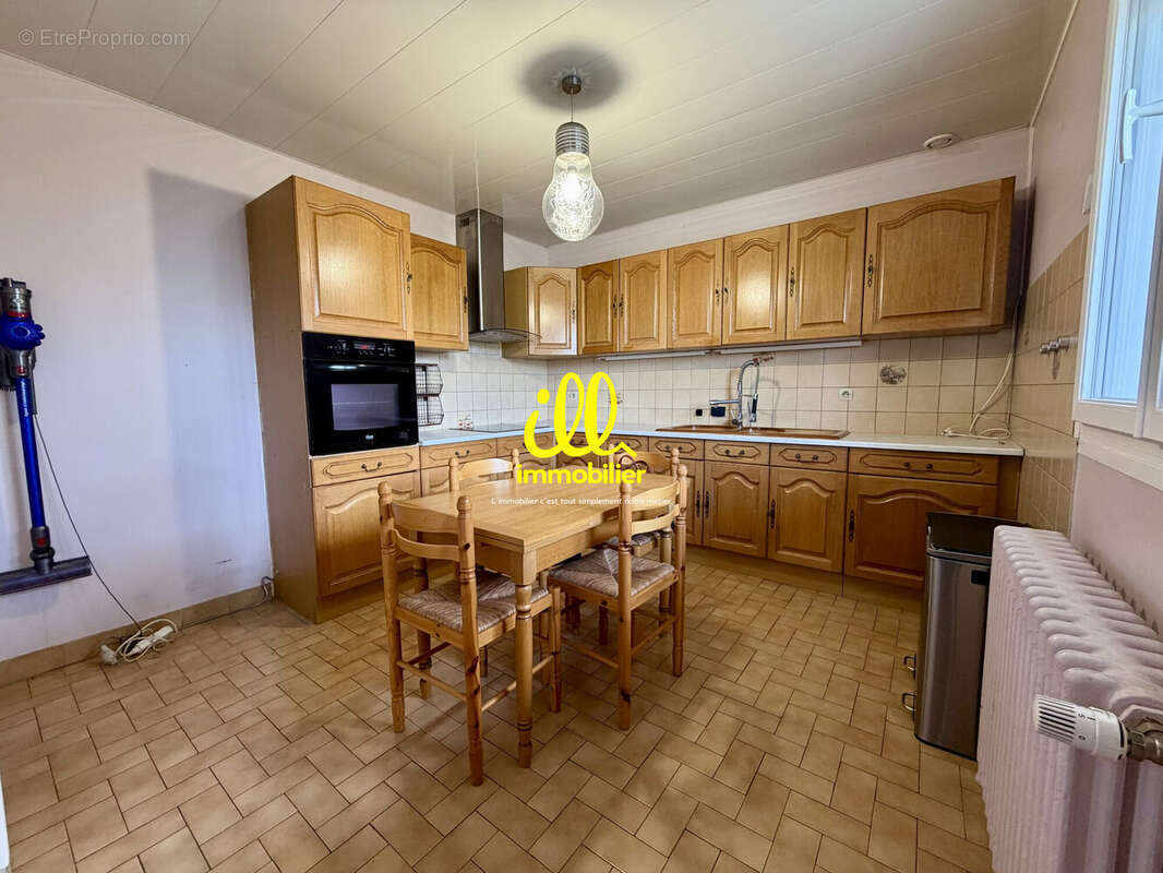 Maison 88 m² à Charleville-Mezieres  - photo 4
