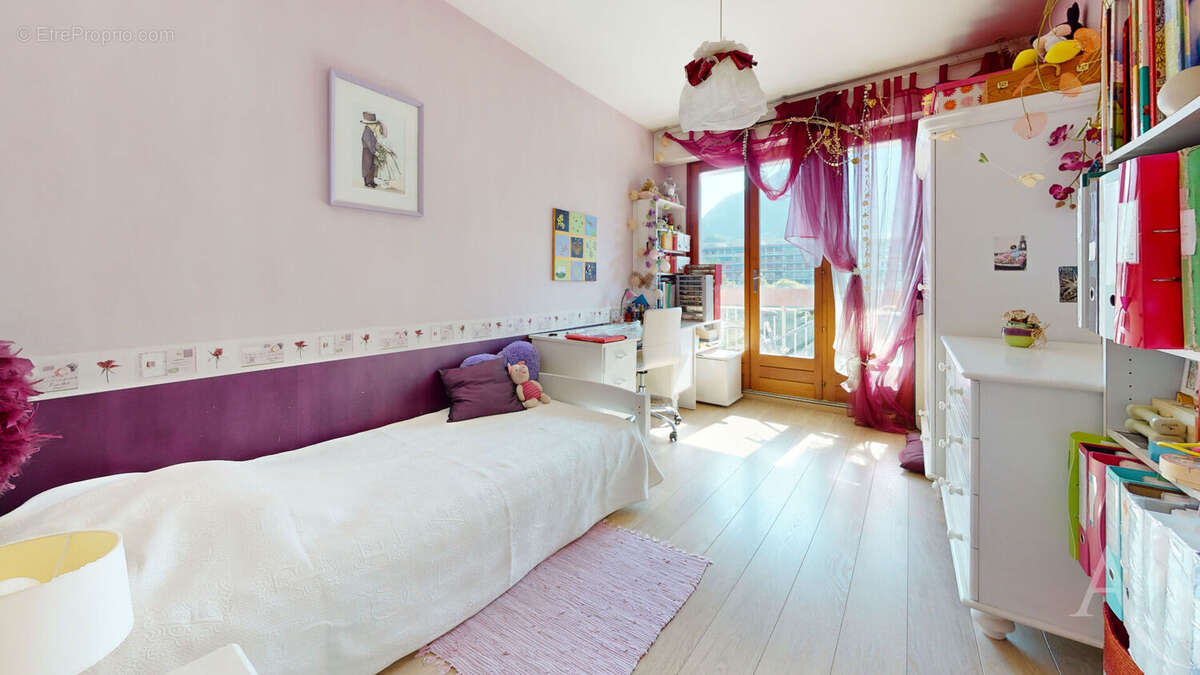 Appartement à SAINT-EGREVE