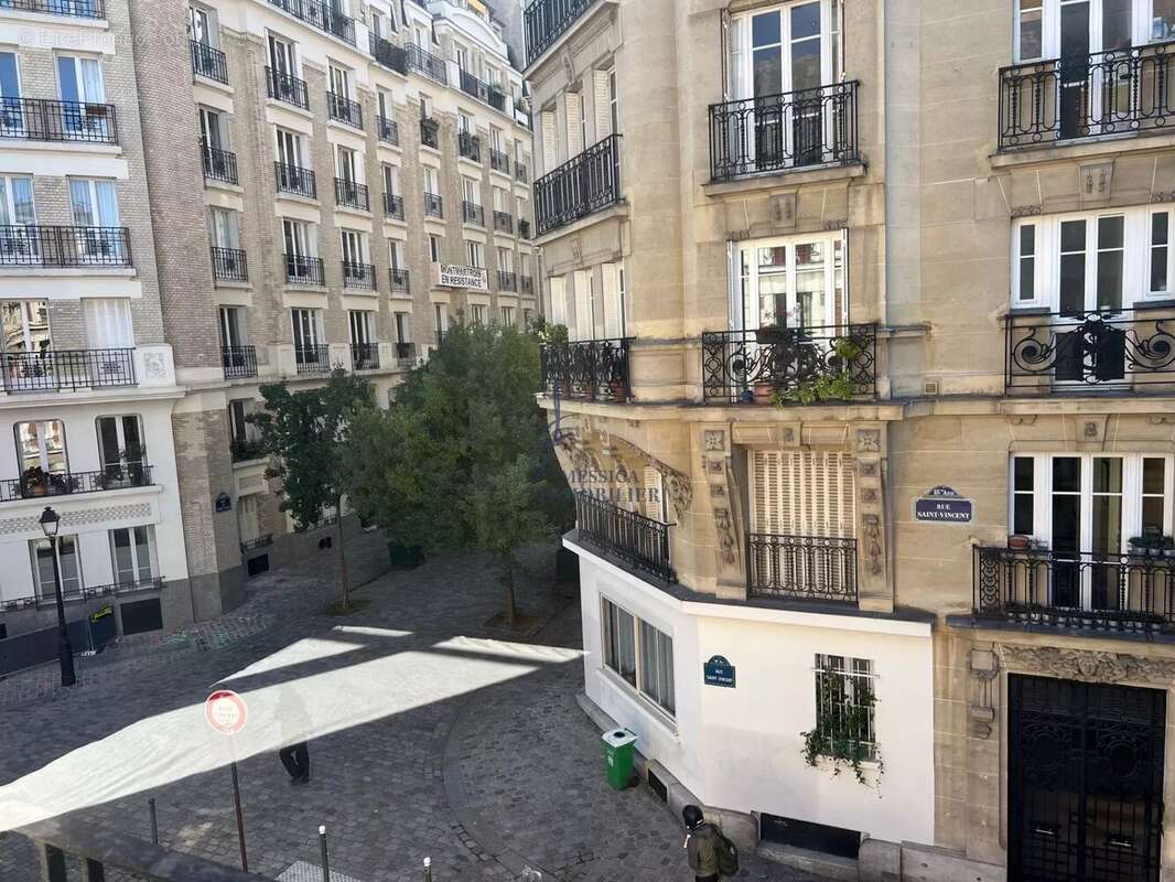 Appartement à PARIS-18E
