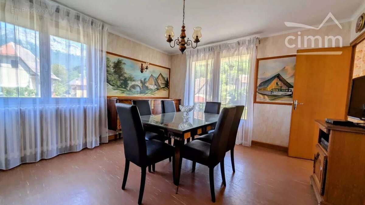 Maison à SAINT-PIERRE-DE-CHARTREUSE