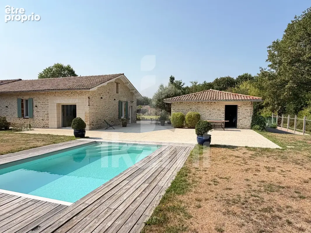 Superbe maison avec piscine, dépendances et fort potentiel d’agrandissement - photo 9