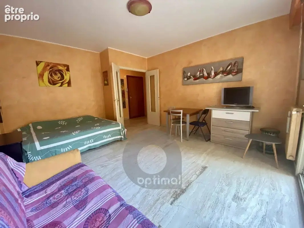 Menton secteur gare routière - Studio avec blacon - Cave - photo 4