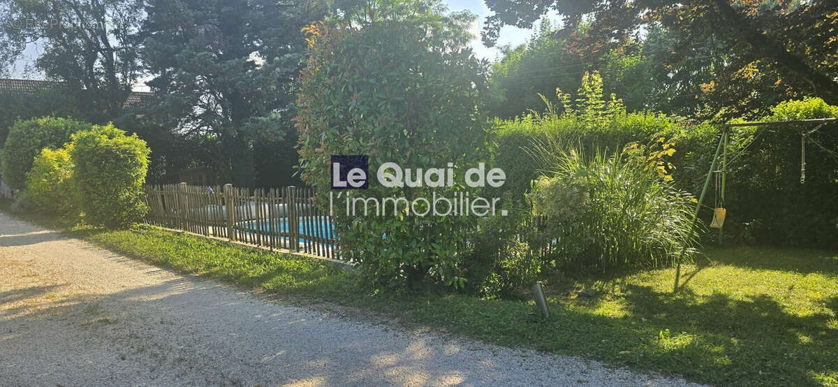 Terrain à AIX-LES-BAINS