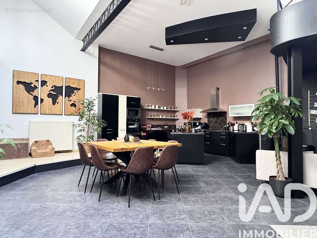 Photo 3 - Commerce à ROUBAIX