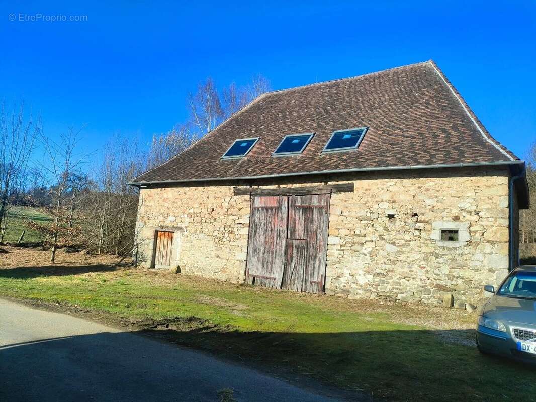 Maison à LADIGNAC-LE-LONG