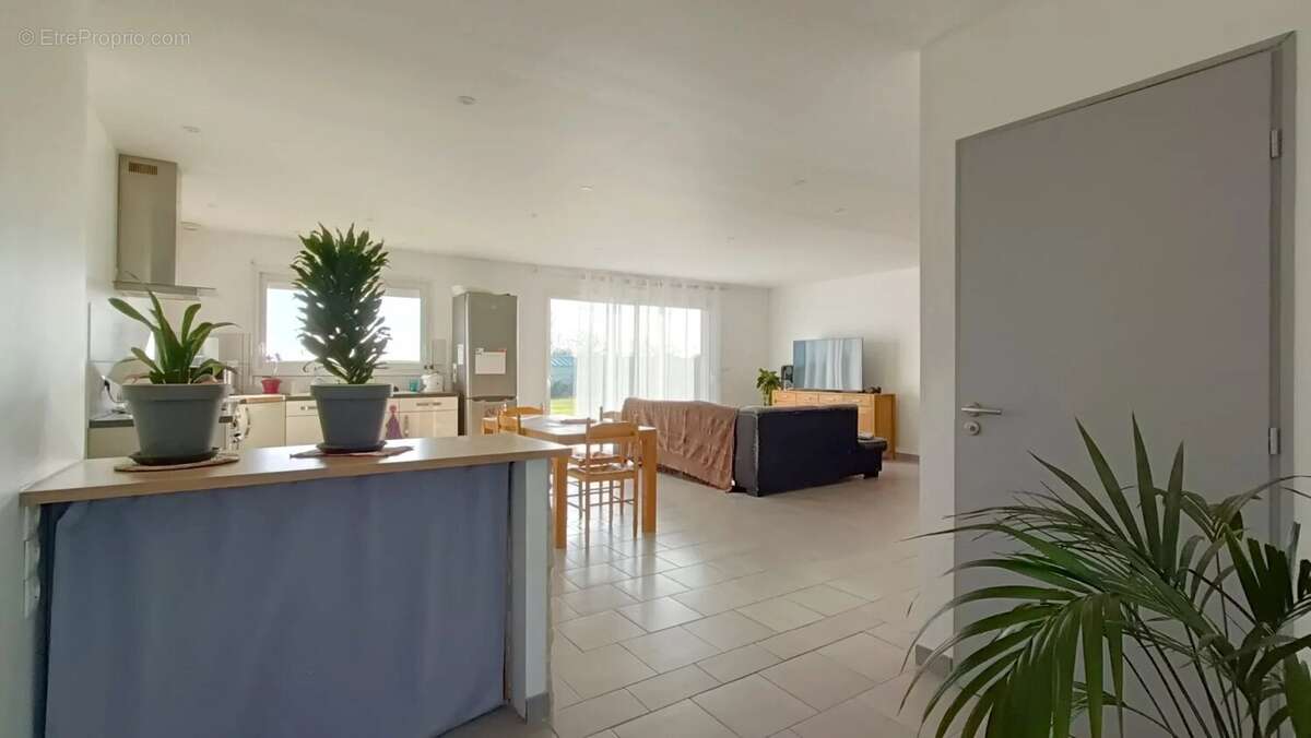 Maison à LE ROCHEREAU