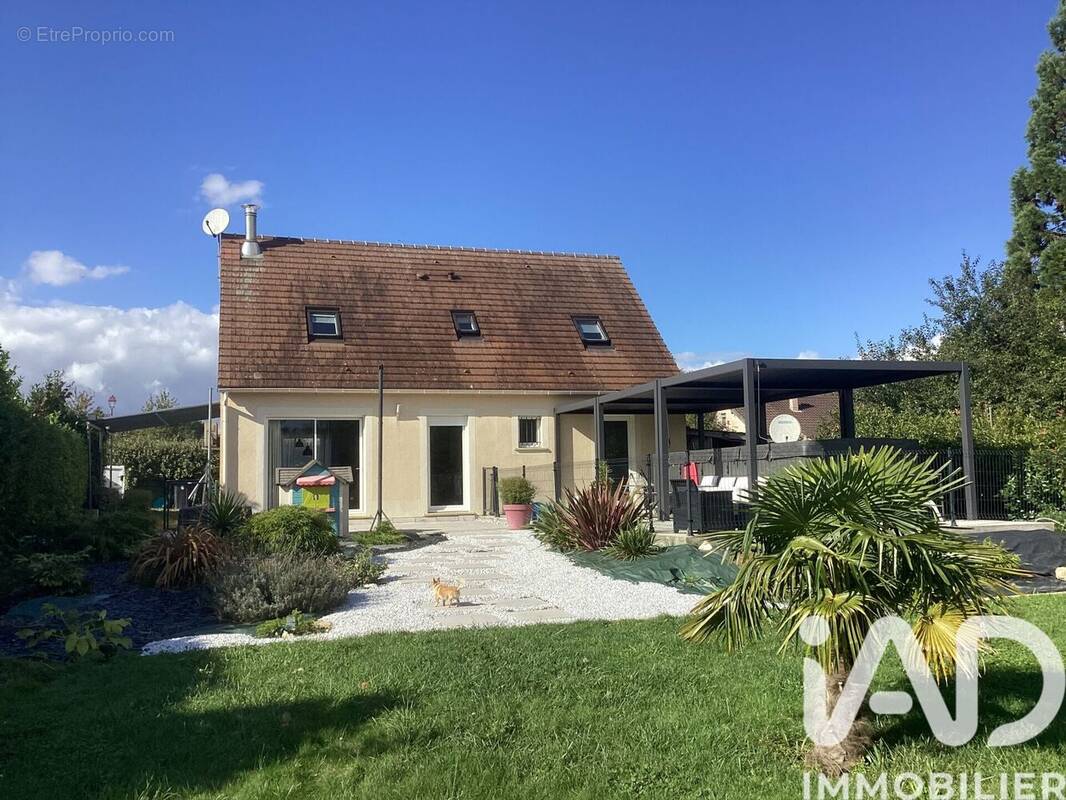 Photo 1 - Maison à CHENOISE