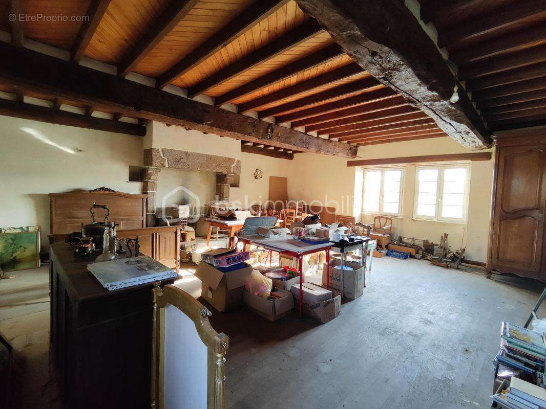 Maison à SAINT-MARC-LE-BLANC