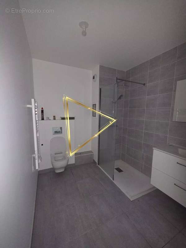 Studio au 4ème étage avec balcon et DPE C – Bois-Colombes. - photo 6