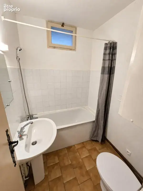 Arles centre historique – Studio 24 m² – Vente directe – 89 000 € - photo 5