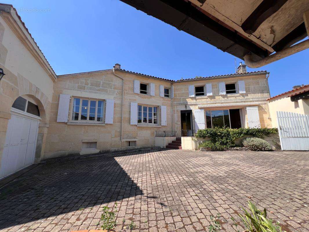 Maison à vendre 6 pièces SAINT SULPICE DE COGNAC (16) - photo 2