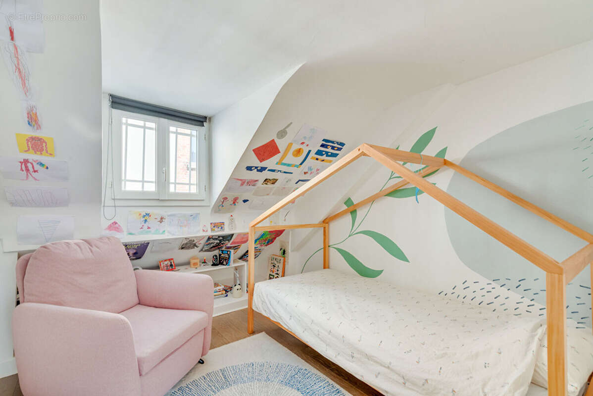 Appartement à PARIS-10E