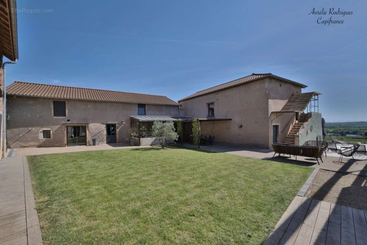 Maison à vendre 7 pièces SAINT MARTIN BELLE ROCHE (71) - photo 19