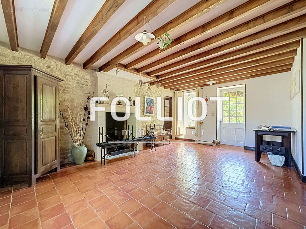A VENDRE Maison de charme du XVIIIe siècle à Ponts sur Seulles - photo 8
