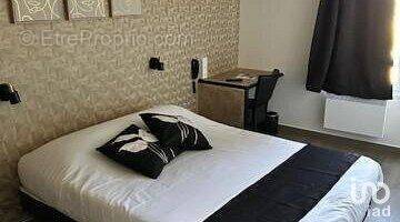 Photo 1 - Commerce à JAUX