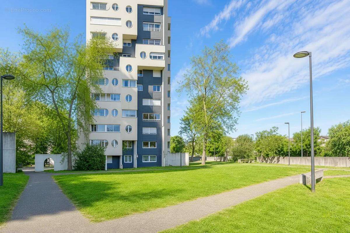 SEVRAN - Appartement de type T4 avec balcon - vue dégagée - photo 10