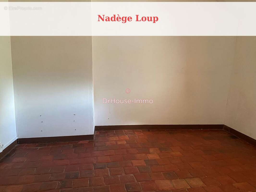 Maison 166 m² à Taingy  - photo 8
