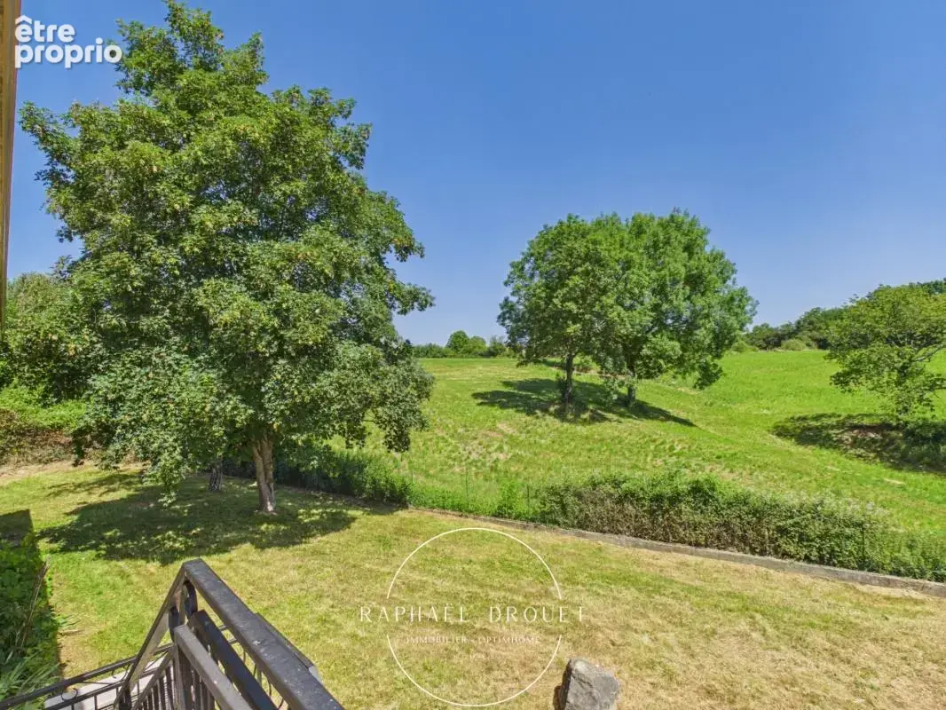 Jardin (38200) - Propriété familiale (196 m2) avec jardin, garage, atelier, et potentiel de valorisation foncière à 5 min de Vie - photo 2