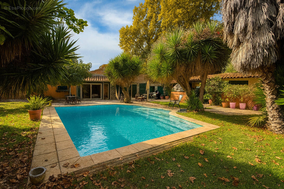 Maison à SAINT-CYPRIEN