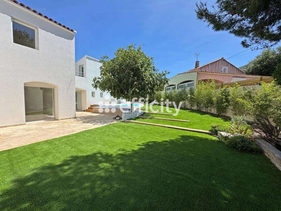 Maison à MARSEILLE-9E